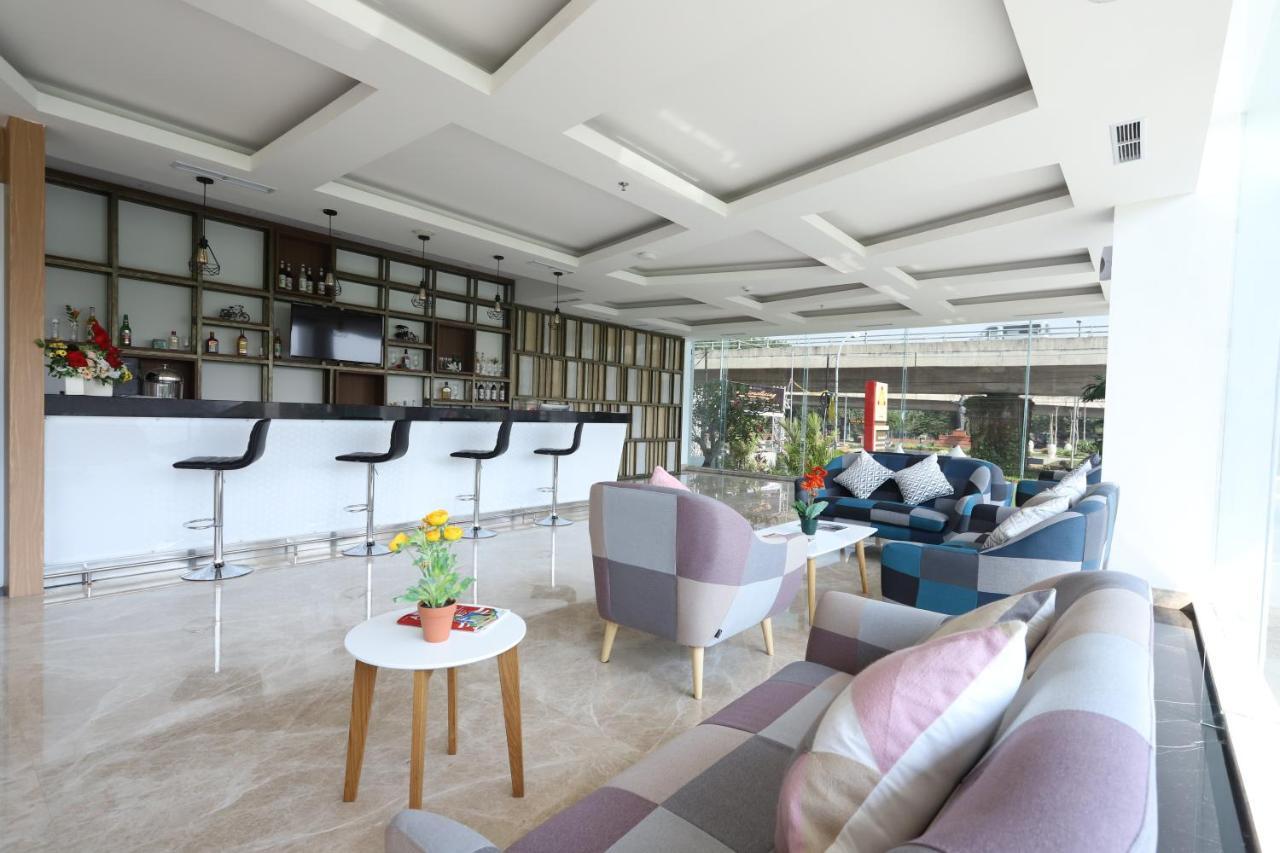 The Azana Hotel Airport סמאראנג מראה חיצוני תמונה