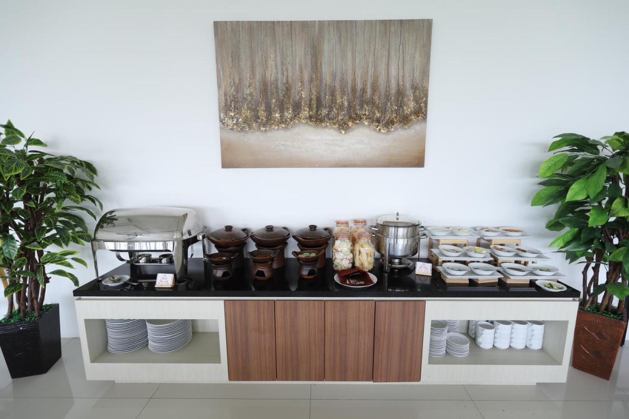 The Azana Hotel Airport סמאראנג מראה חיצוני תמונה