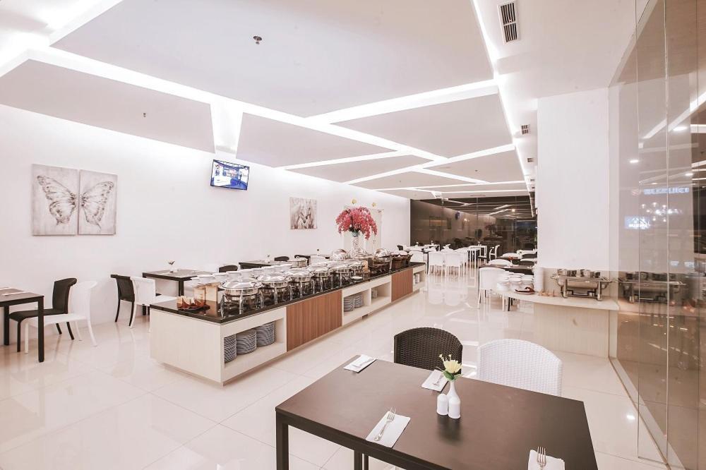 The Azana Hotel Airport סמאראנג מראה חיצוני תמונה